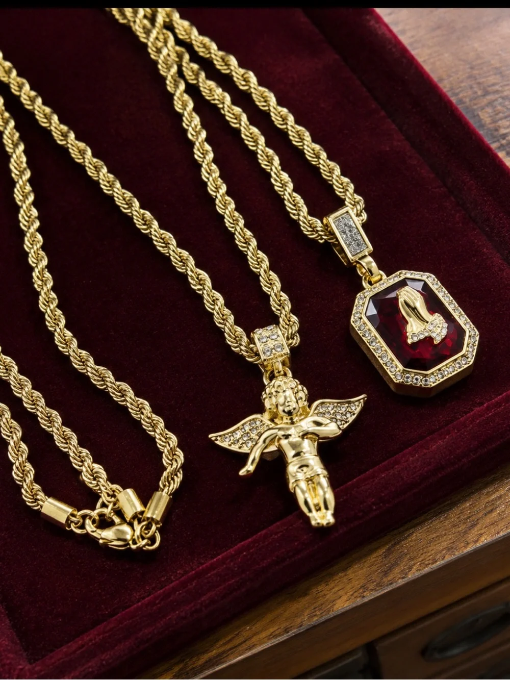 Men’s Gold Angel Praying Hands Red Diamnd Pendant Set 24 30” Hip Hop Rope Chains